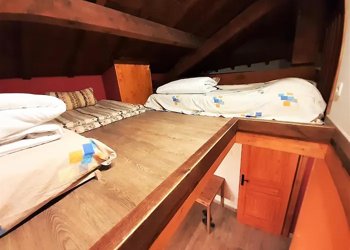 Casa De Pueblo En Saillagousse Ideal Familias アパート